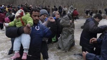 Decenas de periodistas detenidos en la frontera con Macedonia