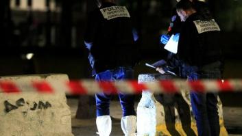 Siete heridos, cinco graves, tras ser atacados con un cuchillo y una barra de hierro en París
