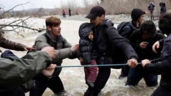 Bruselas avala la detención de periodistas y voluntarios en Macedonia