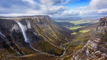 La ruta mágica que te llevará hasta las mejores vistas de la cascada más alta de España