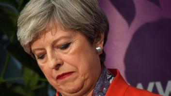 Los conservadores de May ganan con 317 escaños, pero pierden la mayoría absoluta