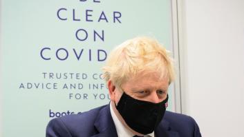 Reino Unido se plantea reducir las cuarentenas a cinco días