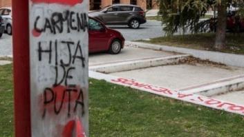 Pintadas fascistas contra Carmena en el monumento a las Brigadas Internacionales de la Complutense