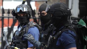 La policía detiene a 12 personas y analiza las conexiones de los terroristas del doble atentado en Londres