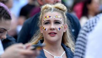 El emotivo minuto de silencio que han guardado los asistentes al concierto de Ariana Grande