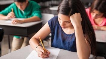 Los alumnos podrán lograr el título de la ESO con dos suspensos