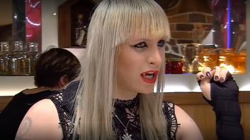 Acude a 'First Dates' para que su cita lo desvirgue y entonces aparece una deslumbrante y experimentada vampiresa