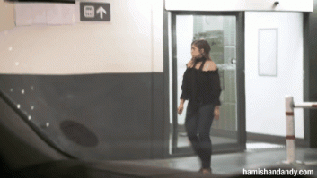 Jurassic Carpark: cuando un dinosaurio aparece en el aparcamiento