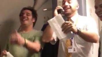 Este tripulante de cabina versiona 'Despacito' de Luis Fonsi y lo convierte en 'Doce euritos'