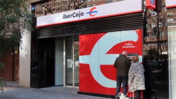 La emoción de Carlos San Juan tras saber que el Gobierno comparte su petición de un trato justo a los mayores en los bancos