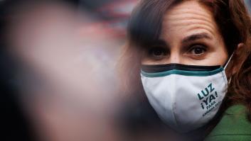 Baldoví se dirige a Espinosa de los Monteros, suelta la frase y el silencio dura cinco segundos