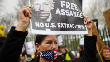 Un tribunal británico permite a Assange recurrir su extradición a EEUU