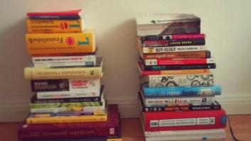 El profesor que hace poemas en Instagram juntando títulos de libros