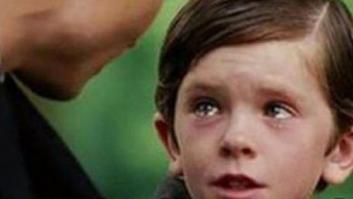 El protagonista de 'The Good Doctor' era el niño de los memes más famosos de Johnny Depp