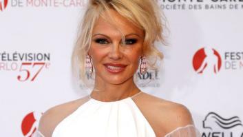 Pamela Anderson confiesa la verdad sobre su relación con Julian Assange, creador de Wikileaks