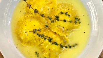 Ravioli de jamón ibérico, ricota, mantequilla y tomillo limonero