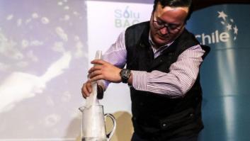 Unos ingenieros chilenos crean una bolsa de plástico que se disuelve en el agua