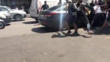 Uber y Cabify suspenden su actividad en Barcelona por agresiones de taxistas