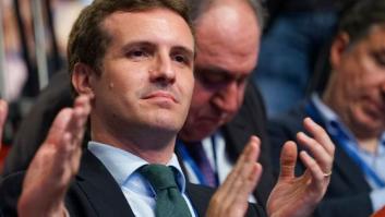 La jueza imputa a tres compañeras del máster de Pablo Casado