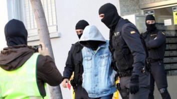 La Guardia Civil detiene a una pareja con su hijo cuando trataban de ir a Siria y enrolarse en el Daesh