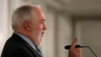 Cañete apoya a Casado porque representa "sin miedo" los valores del PP