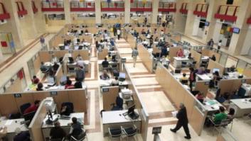 El Gobierno devolverá este mes a los funcionarios el 50% de la paga extra, según CSIF