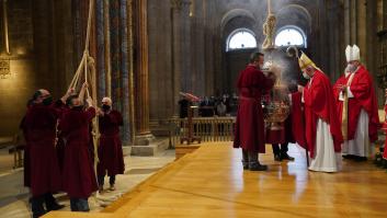 El arzobispo de Santiago apoya que los poderes públicos investiguen los abusos a menores en la Iglesia