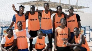 Un equipo con jugadores migrantes del Aquarius debuta en el torneo de Valencia