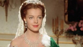 Profanan la tumba de la actriz Romy Schneider, la icónica Sissi Emperatriz