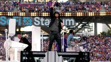 El gesto con el que Eminem ha desafiado a la NFL en el descanso de la Super Bowl