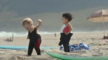 Este anuncio de bebés surferos es lo más tierno que vas a ver hoy