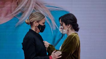 Cifuentes ve "disparatado y perjudicial" para el PP el espionaje a Ayuso: "Gana Sánchez"