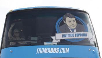 El tramabús de Podemos se avería y no llega a su cita con Arturo Fernández