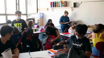 Cataluña eliminará las cuarentenas en el aula a partir del miércoles