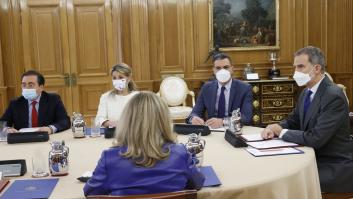 Una experta en comunicación política se fija en Yolanda Díaz y en el mensaje que manda en la foto