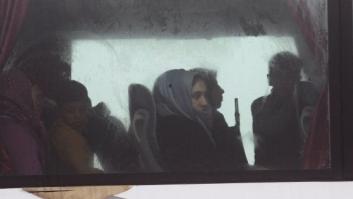 Un insólito acuerdo entre el régimen y la oposición permite evacuar a miles de personas de cuatro ciudades sirias