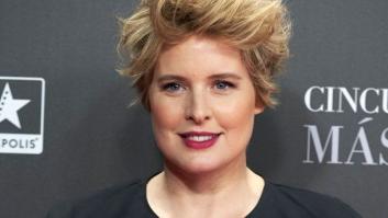 Tania Llasera calla la boca a un seguidor que se mete con su peso y las lesbianas