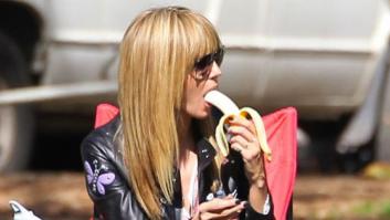 China prohíbe vídeos en internet de gente comiendo plátanos "de forma seductora"