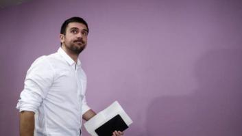 Espinar pide Coca-Cola en el Senado tras promover la prohibición de su venta