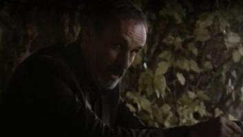 Una patada al diccionario en la serie de Telecinco 'Sé quién eres' escandaliza a Twitter