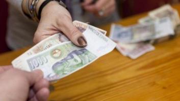 Los españoles conservan 272.873 millones de pesetas