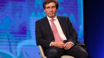 Almeida vuelve a la carga con(tra) Almudena Grandes y pide un trato igual para Rita Barberá