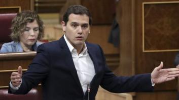 Rivera matiza que España no gastó el dinero en "mujeres y alcohol": "Gastó el dinero en corrupción y radiales sin coches"