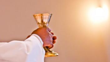 ENCUESTA: ¿Estás en contra de emitir oficios religiosos en la televisión pública?