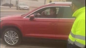 Fernández Vara se topa con los piquetes y vive un tenso momento en su vehículo