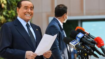 Silvio Berlusconi celebra una boda simbólica con su novia Marta, 53 años más joven que él