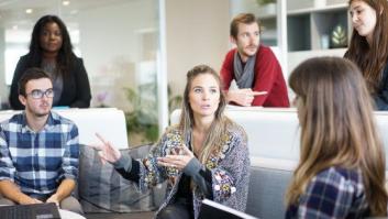 Ocho cosas que las personas inteligentes nunca revelarían en el trabajo