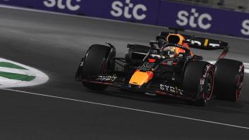 Verstappen gana el GP de Arabia, Leclerc queda segundo, Sainz tercero y Alonso abandona