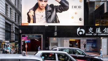 ¿Por qué los modelos de marcas de lujo nunca sonríen en los anuncios?