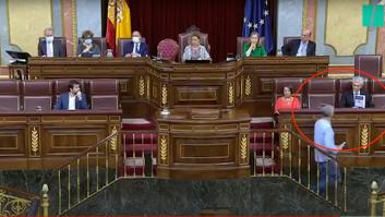 Suárez lllana anuncia que deja su escaño y Oskar Matute no defrauda con su reacción